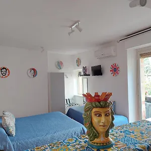 Appartamento Al Teatro Antico Rooms&house, Taormina